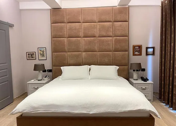 Shard Boutique 3* Tirana