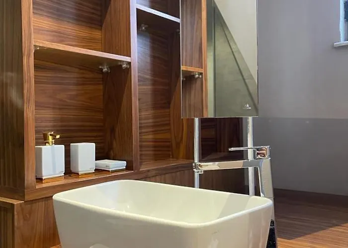 Nocleg ze śniadaniem Shard Boutique 3*