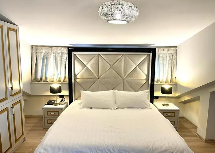 Shard Boutique Nocleg ze śniadaniem 3*