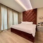 Shard Boutique تيرانا