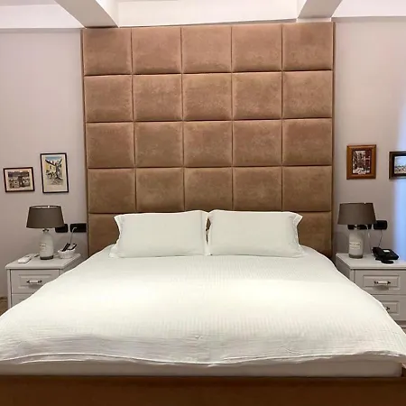 Shard Boutique 3* Τίρανα