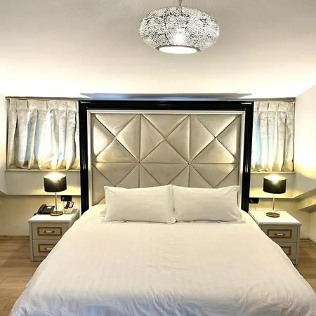 Shard Boutique Oda ve Kahvaltı 3*