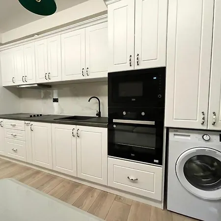 Shard Boutique 3*