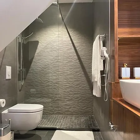 Bed and Breakfast Shard Boutique