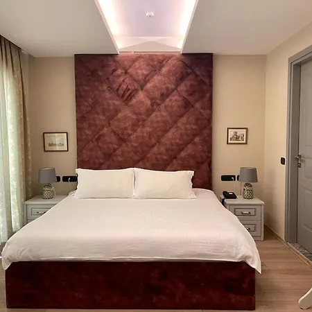 Shard Boutique 3* Τίρανα
