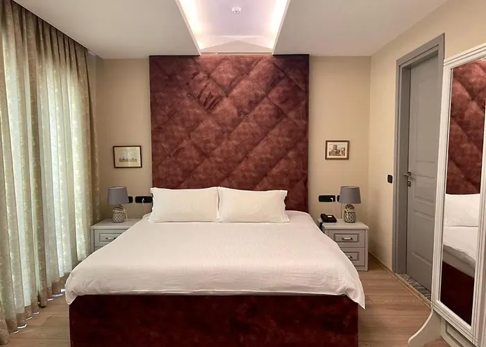 Shard Boutique 3* Τίρανα