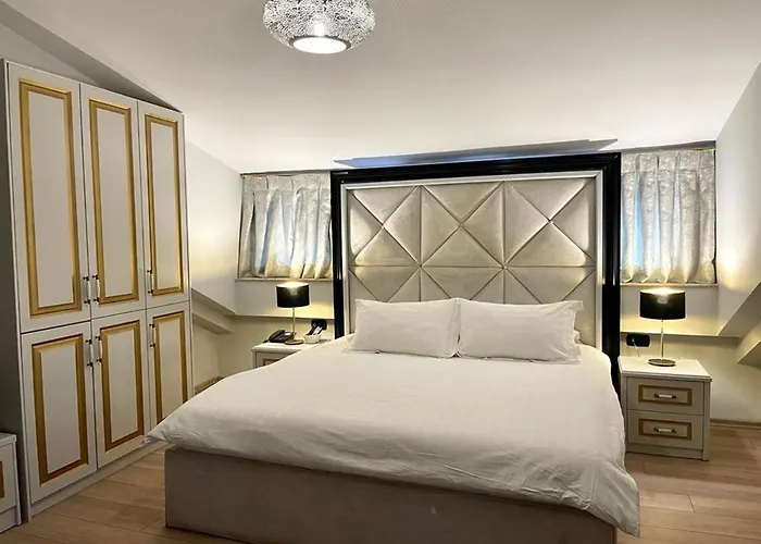 Shard Boutique Bed and Breakfast Τίρανα