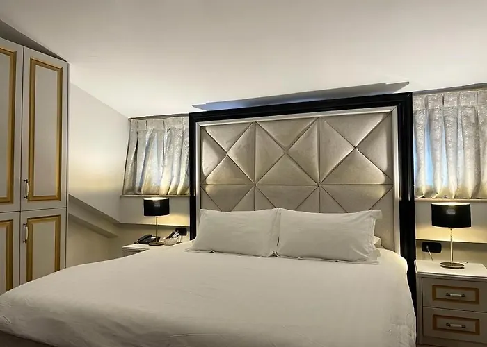 Shard Boutique Bed and Breakfast